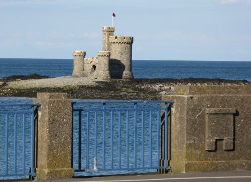 IsleOfMan2011DouglasTowerOfRefuge.jpg