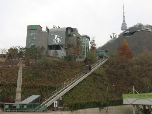 SeoulNamsamHillTalstation.jpg