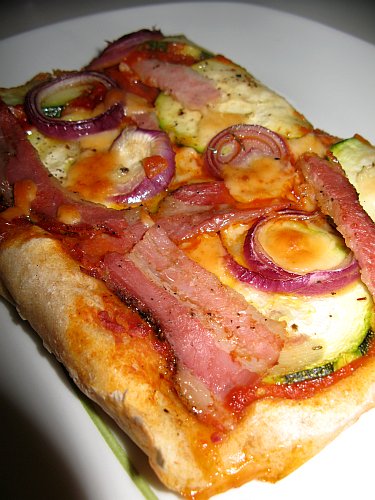 ZucchiniPancettaPizza.jpg