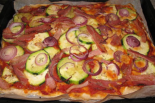 ZucchiniPancettaPizza2.jpg